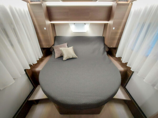 Adria Coral Supreme 670 DC 2025 – Image 3