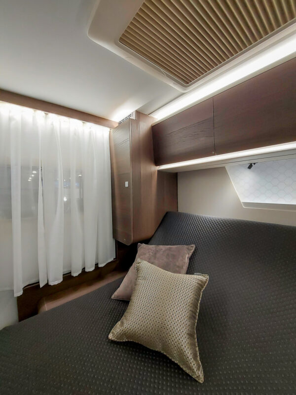 Adria Coral Supreme 670 DC 2025 – Image 6