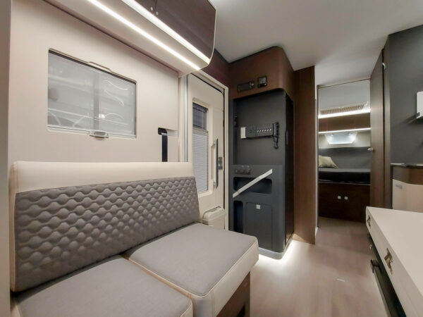 Adria Coral Supreme 670 DC 2025 – Image 10