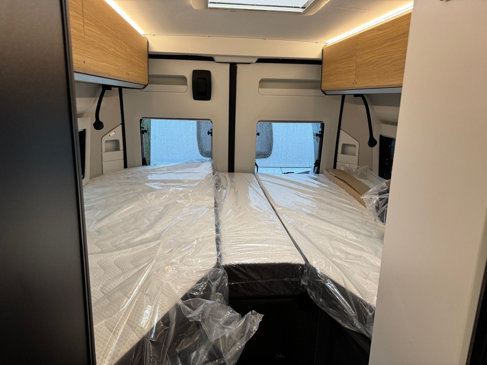 Adria Twin 640 SLB 2025 – Image 7