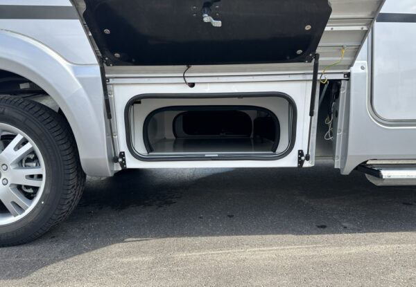 Bürstner Elegance I 910 G 2023 – Image 23