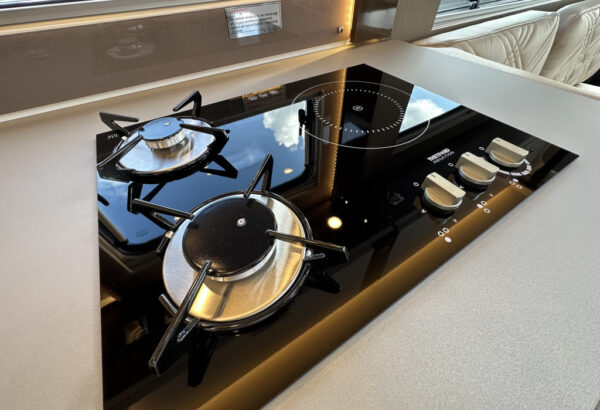 Bürstner Elegance I 910 G 2023 – Image 10