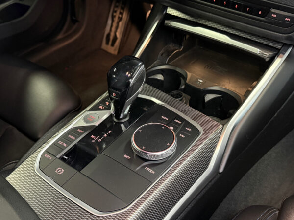 BMW 330e M 2020 – Image 10