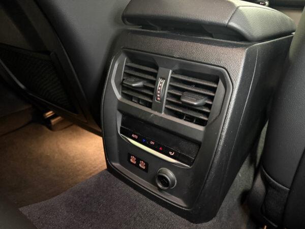 BMW 330e M 2020 – Image 12