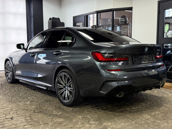 BMW 330e M 2020 – Image 3