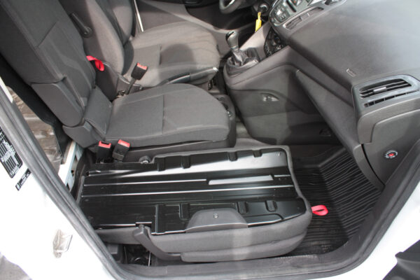 Ford Transit Connect – Image 7