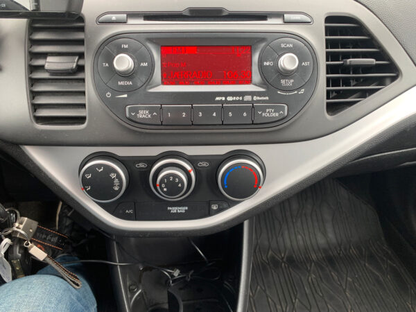 Kia Picanto 2013 – Image 11