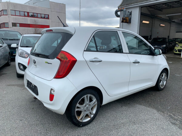 Kia Picanto 2013 – Image 8