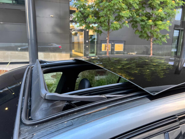 Mercedes-Benz C300e 2023 – Image 10