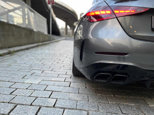 Mercedes-Benz C300e 2023 – Image 6