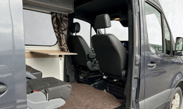 Mercedes-Benz Sprinter 2022 – Image 11