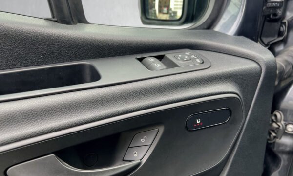Mercedes-Benz Sprinter 2022 – Image 5