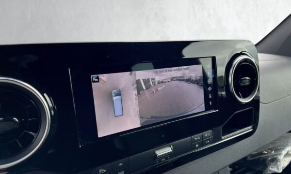Mercedes-Benz Sprinter 2022 – Image 8