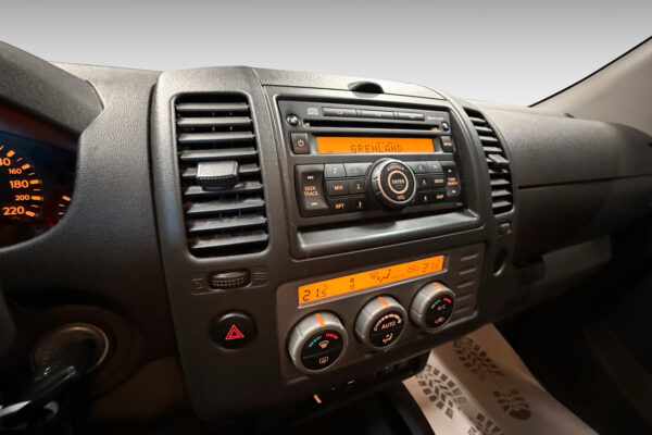Nissan Navara 2007 – Image 9