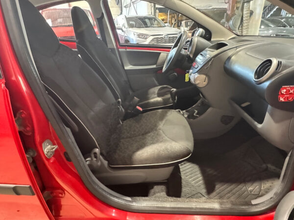 Peugeot 107 2011 – Image 6