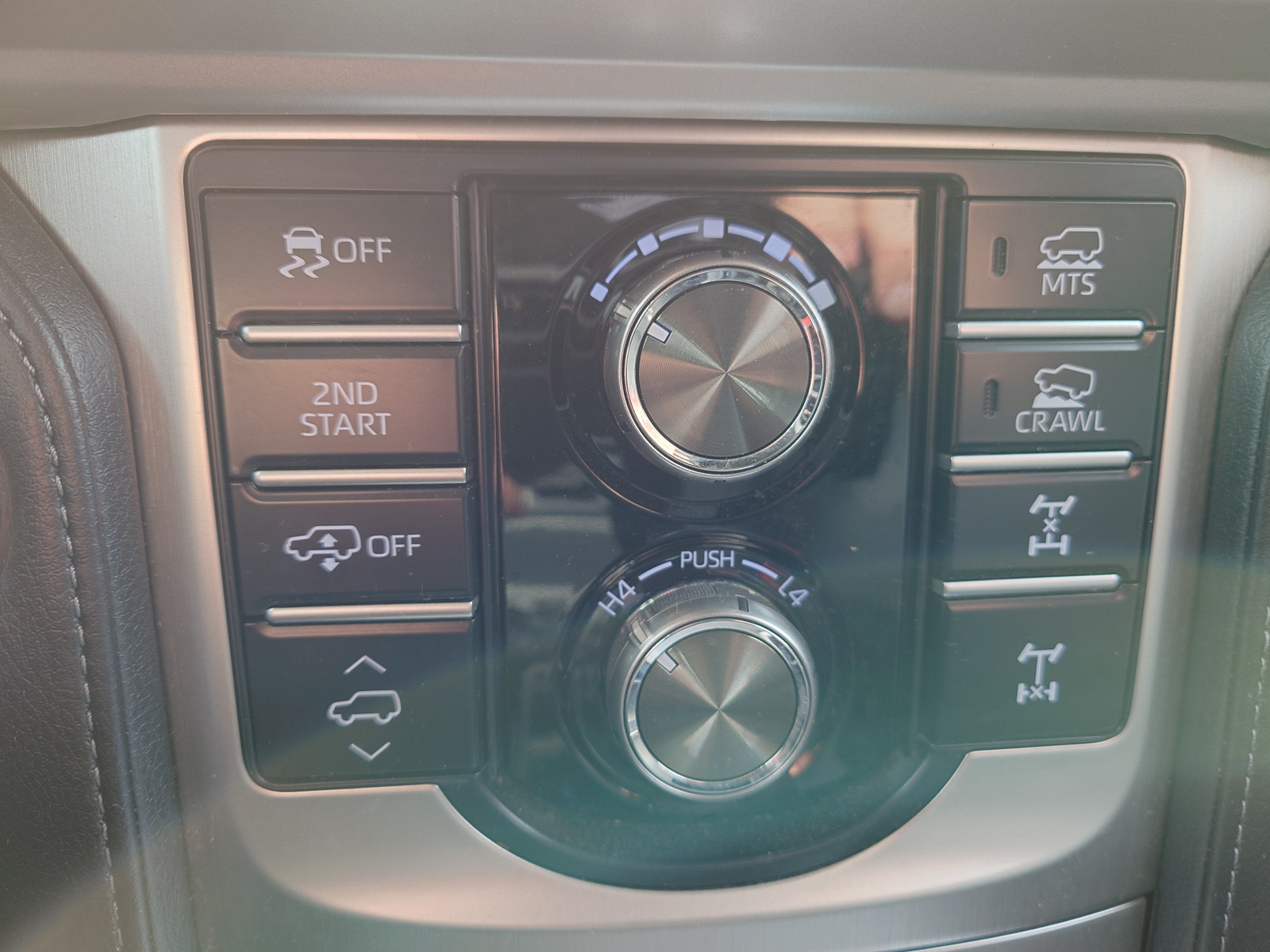 Toyota Land Cruiser 2019 – Image 12