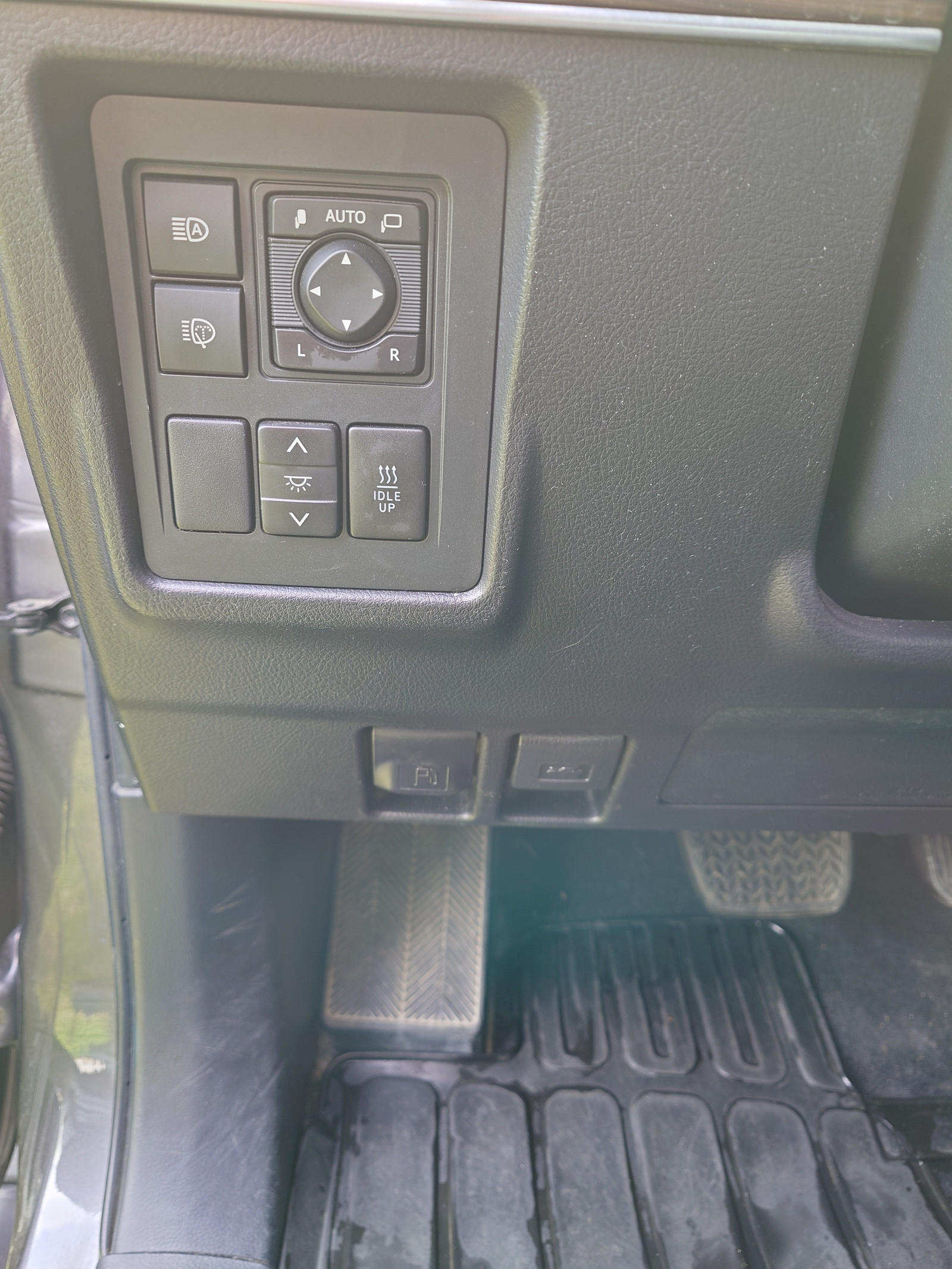 Toyota Land Cruiser 2019 – Image 8