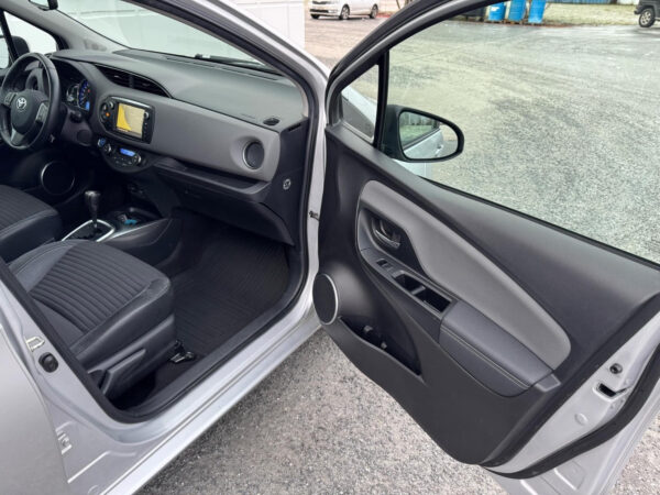 Toyota Yaris 2016 – Image 13