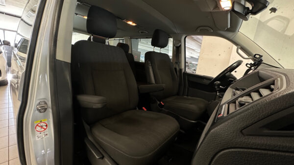 Volkswagen Caravelle 2.0TDi 2018 – Image 7