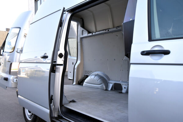 Volkswagen Transporter T6.1 2020 – Image 9