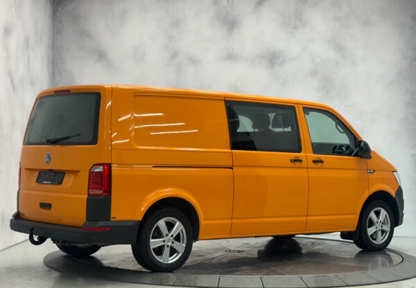 Volkswagen Transporter 2.0TDI 2017 – Image 3
