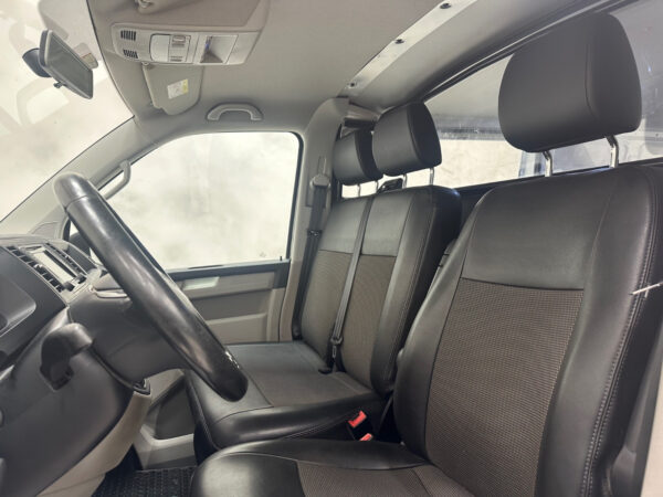 Volkswagen Transporter 2.0TDI 2017 – Image 4