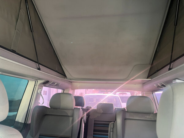 Volkswagen Transporter 2005 – Image 12
