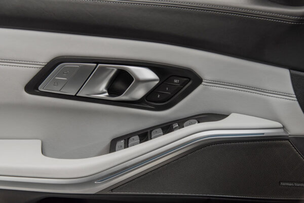 BMW M3 Competition M xDrive 2023 510 ch – Image 16