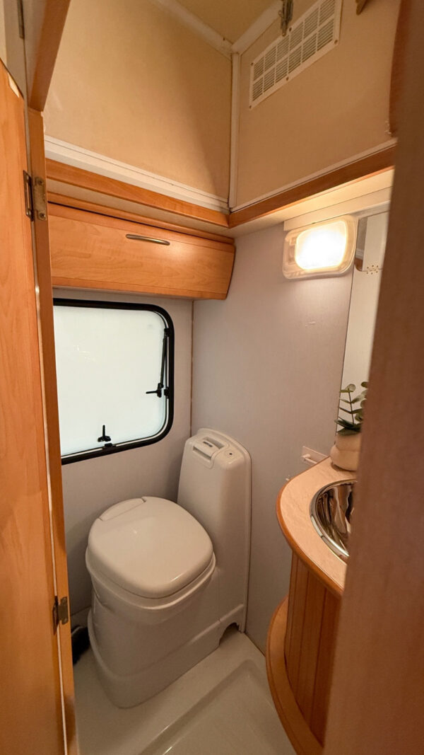Caravelair Silver 310 Edition 2009 – Image 19
