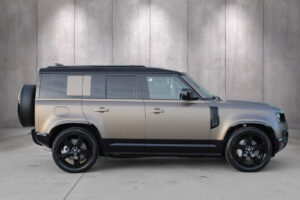 Land Rover Defender 3.0l 300ch X-HSE 2025