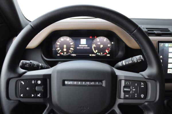 Land Rover Defender 3.0l 300ch X-HSE 2025 – Image 5