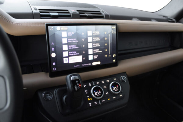 Land Rover Defender 3.0l 300ch X-HSE 2025 – Image 7