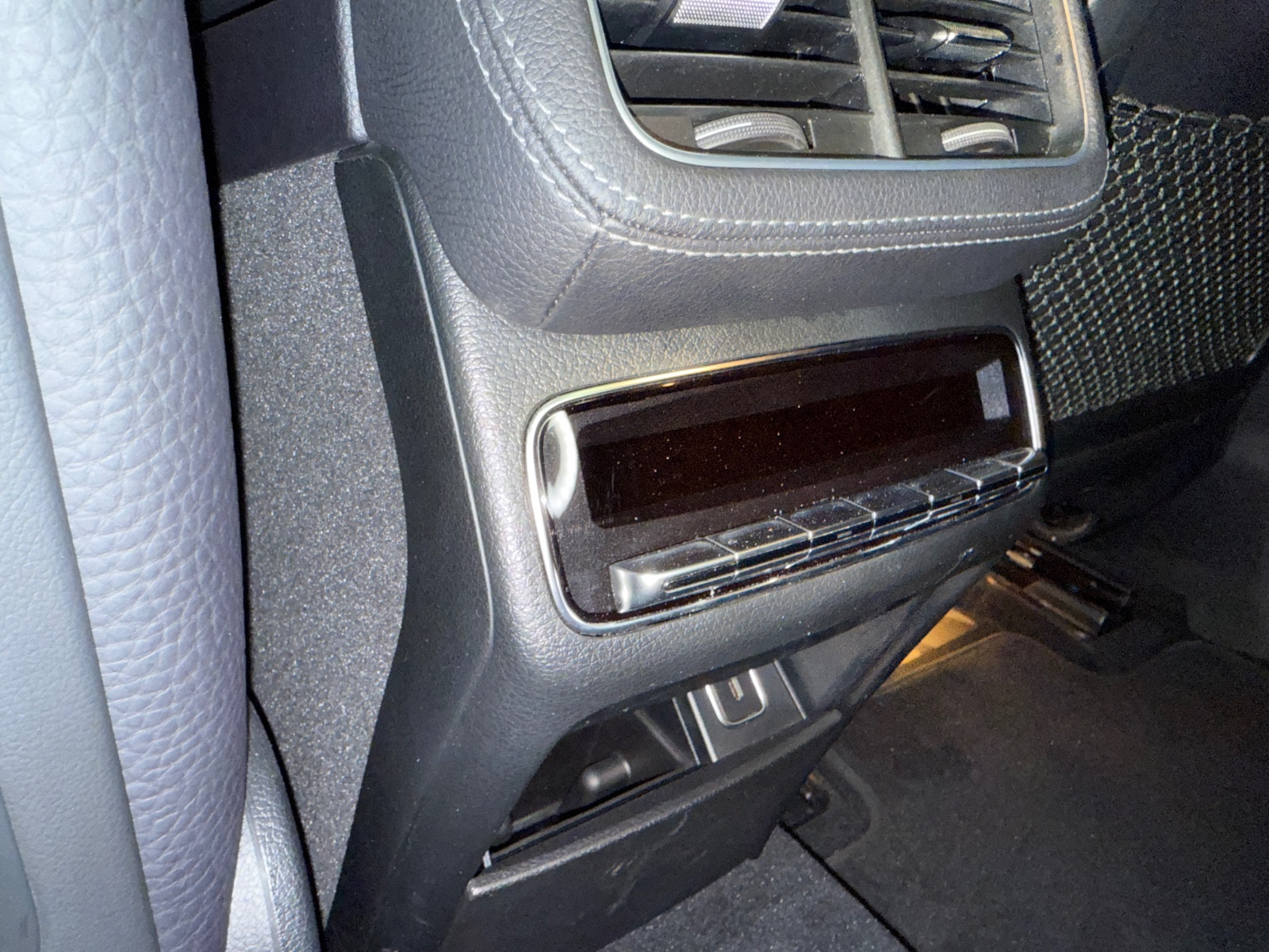 Mercedes-Benz GLS 350d AMG 2020 – Image 12