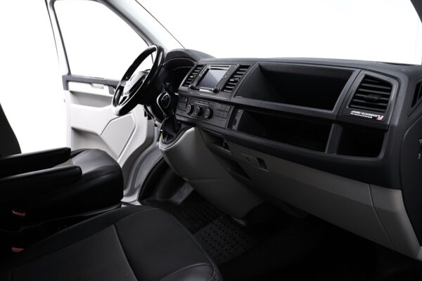 Volkswagen Transporter 2.0TDI 2019 – Image 4