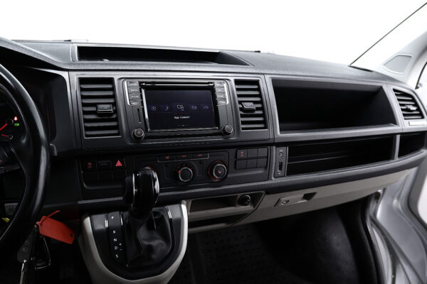 Volkswagen Transporter 2.0TDI 2019 – Image 6