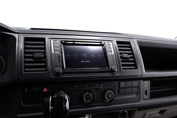 Volkswagen Transporter 2.0TDI 2019 – Image 7