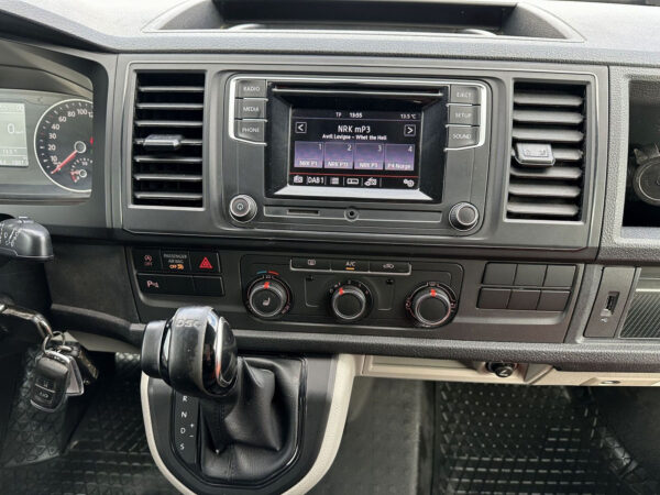 Volkswagen Transporter T6 2018 – Image 13