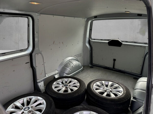 Volkswagen Transporter T6 2018 – Image 16