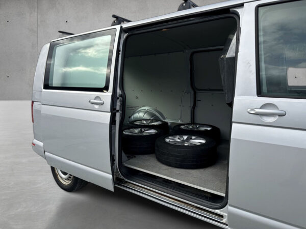 Volkswagen Transporter T6 2018 – Image 17