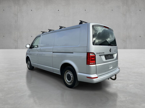 Volkswagen Transporter T6 2018 – Image 2