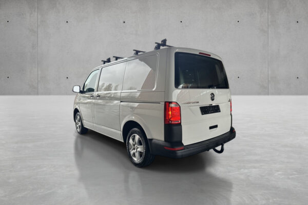 Volkswagen Transporter 2.0tdi 2017 – Image 2