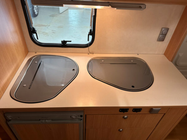Adria Altea 462 2008 – Image 12