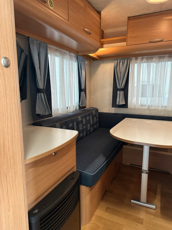 Adria Altea 462 2008 – Image 6