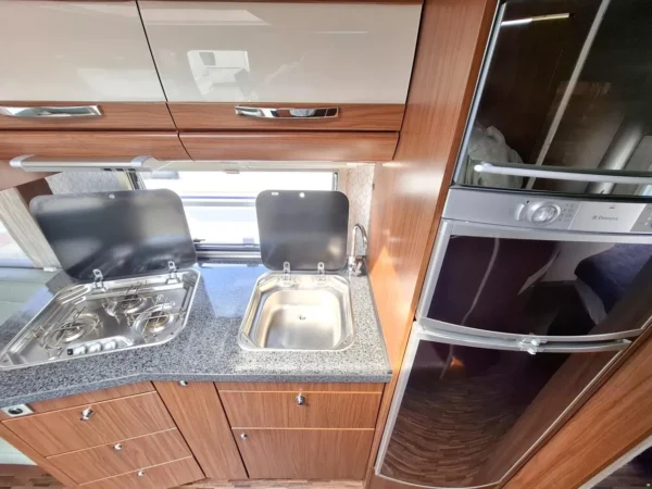 Hymer ERIBA Nova S 670 DB 2010 – Image 6