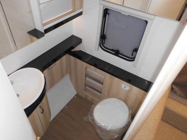 Hobby De Luxe 460 SFf 2025 – Image 8